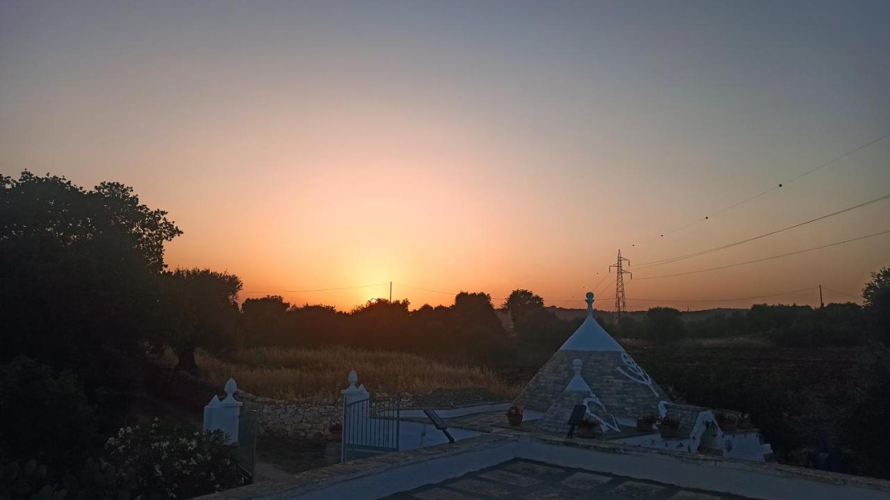 Piccolo Trullo Ostunese Le Jardin De Sophie' Ostuni Bagian luar foto