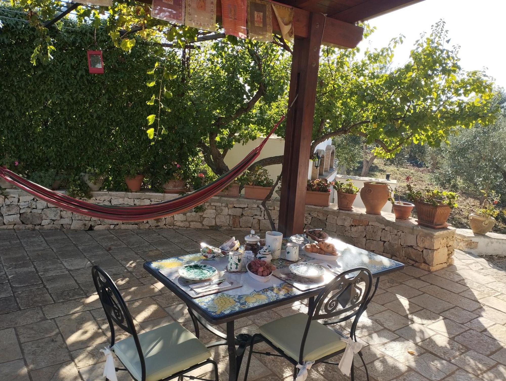 Piccolo Trullo Ostunese Le Jardin De Sophie' Ostuni Bagian luar foto