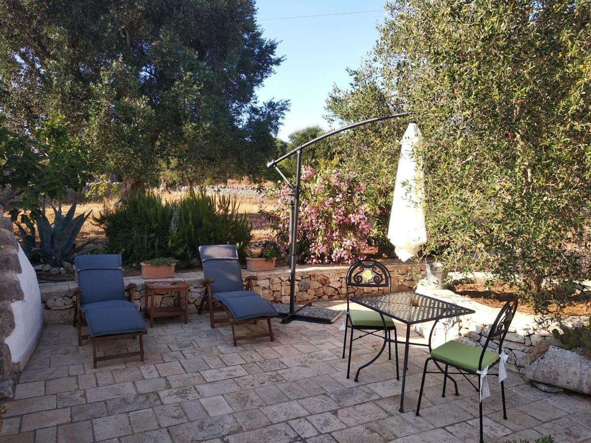 Piccolo Trullo Ostunese Le Jardin De Sophie' Ostuni Bagian luar foto
