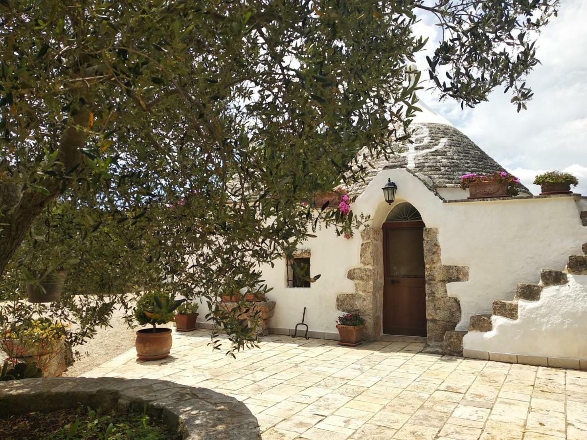 Piccolo Trullo Ostunese Le Jardin De Sophie' Ostuni Bagian luar foto